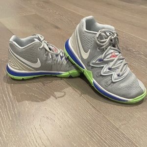 Nike Kyrie Irving Basketball Shoes